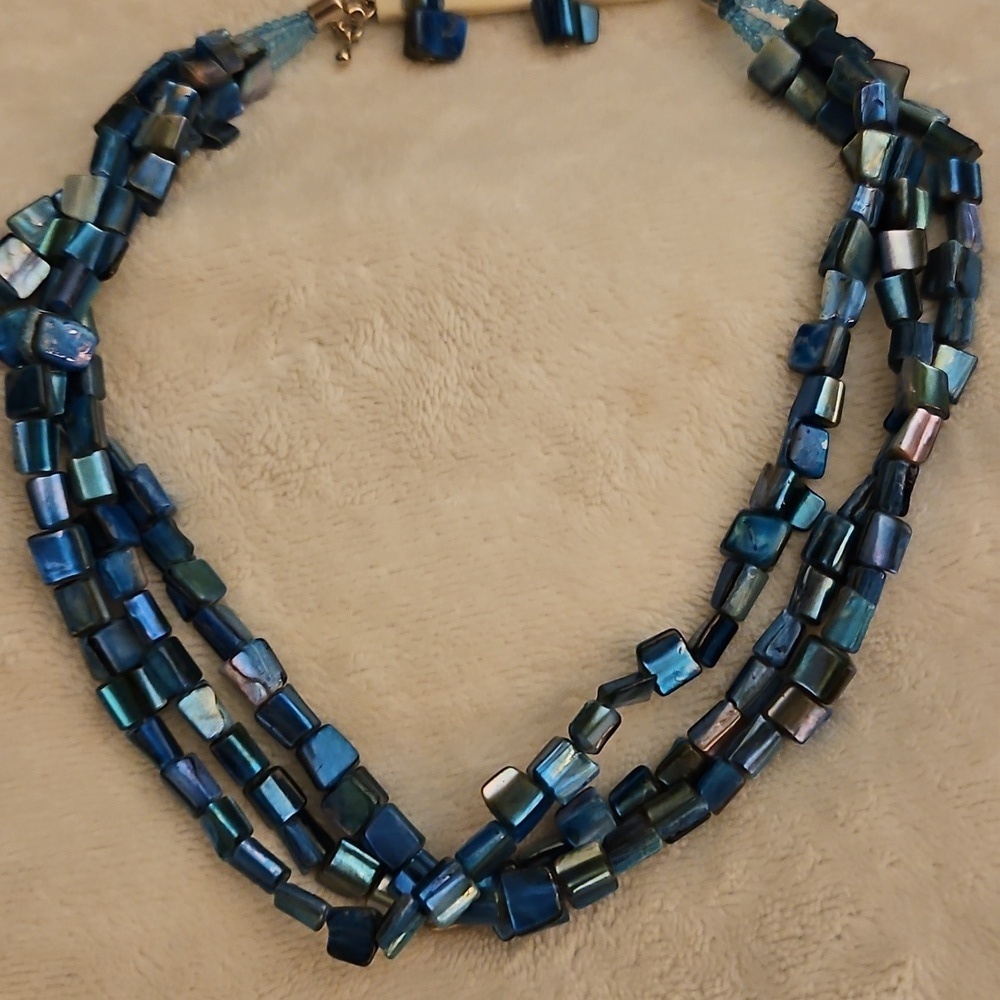 Vtg ES MOR 1980s Denim Blue Shell Beaded Necklace and Earring Set - Picture 4 of 5